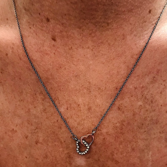 🆕🔥EXPRESS CHAIN SUPER CUTE&DAINTY 2HEART SILVER&ROSE GOLD CONNECTING HEARTS!! - Picture 2 of 4